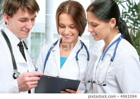 Team of doctors 4861094