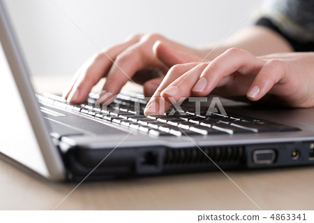Working on the laptop 4863341