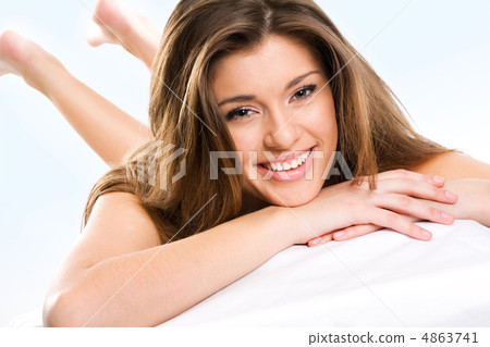 Beautiful woman 4863741