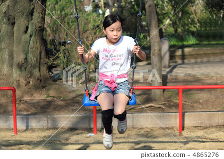 A thrill to a swing A thrill to a swing 4865276