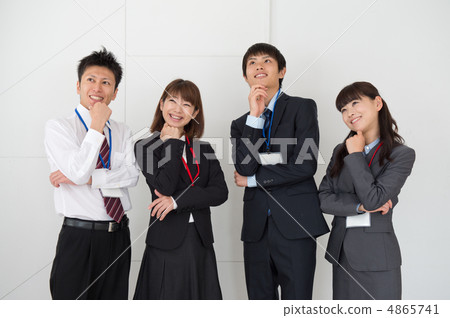 Businessman and business woman in her twenties 4865741