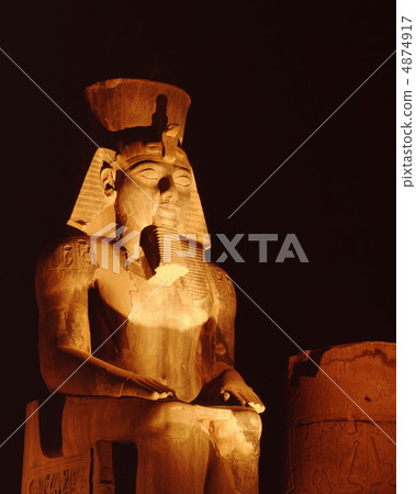 Temple of Luxor Ramesses II squirrel 4874917