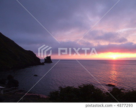 A sunset 4877293