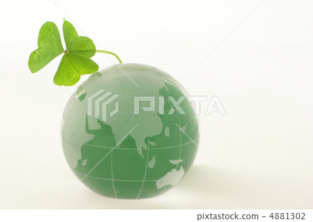 Green earth 4881302