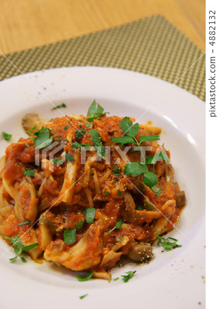 Spaghetti Boscaiora Spaghetti Boscaiora 4882132