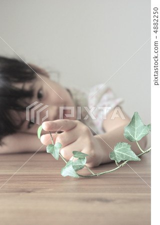 Girls and plants Girls and plants 4882250