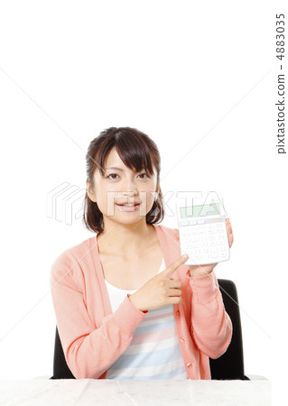 A female model with a calculator: Otomo Ayumu A female model with a calculator: Otomo Ayumu 4883035