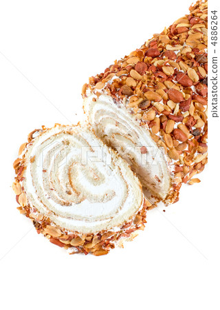 Nuts Swiss roll 4886264