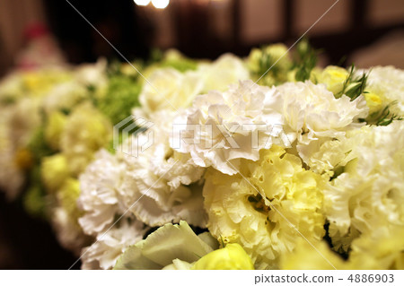 Flower arrangement Flower arrangement 4886903