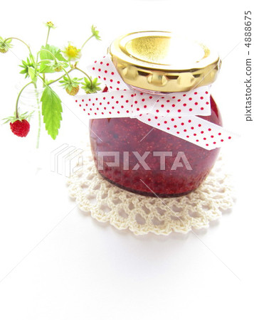 手工製作的野草莓醬 手工製作的野草莓醬 4888675