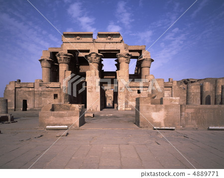 Tom temkombo 4889771