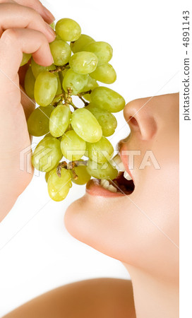 grapes grapes 4891143