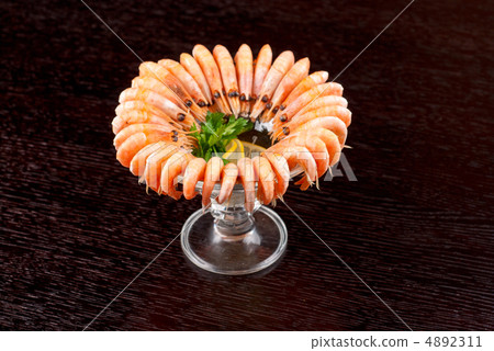 shrimps with lemon shrimps with lemon 4892311