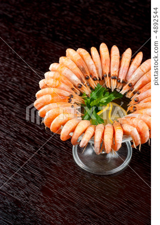 shrimps with lemon 4892544