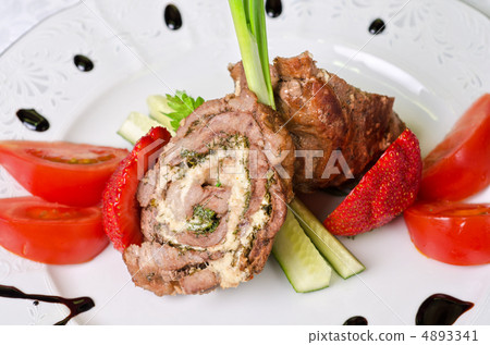 Pork rolls with vegetables 4893341