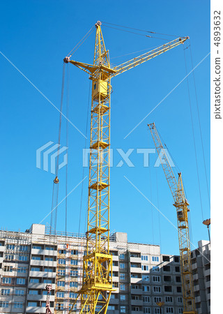Building crane 4893632