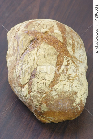 Natural yeast bread 4896032