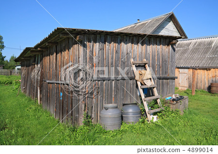 rural shed on green herb 4899014