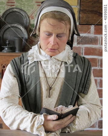 A woman who reads the Bible (Mother of William · Shakespeare: Mary Arden) Wax figure A woman who reads the Bible (Mother of William · Shakespeare: Mary Arden) Wax figure 4899881