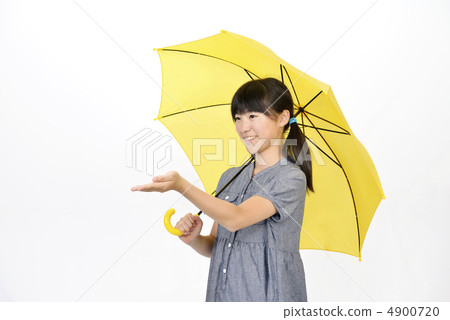 小學女生彈出雨傘 4900720