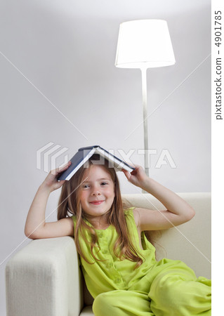 4901785