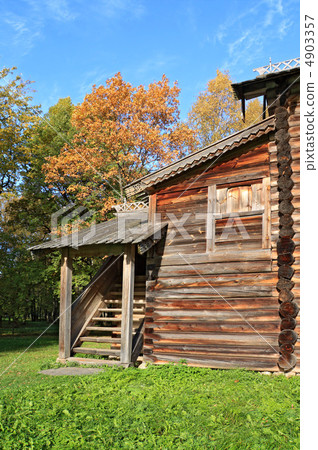 rural house on timber glade 4903357
