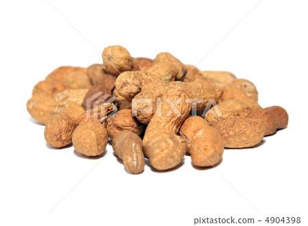 peanuts on white background peanuts on white background 4904398