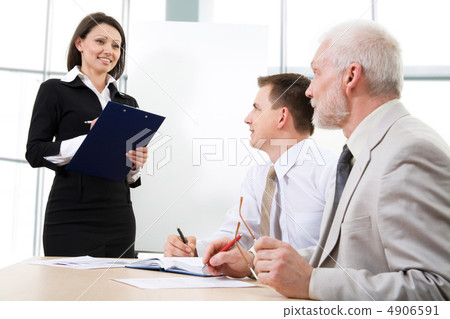 Businesswoman making presentation 4906591