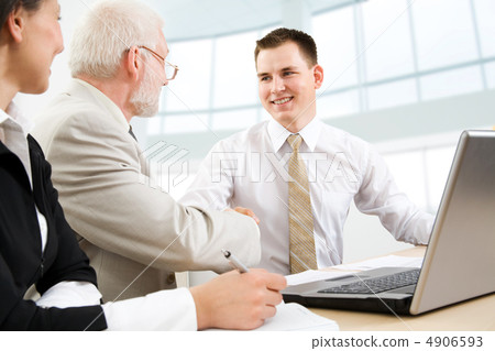 Making a deal Making a deal 4906593
