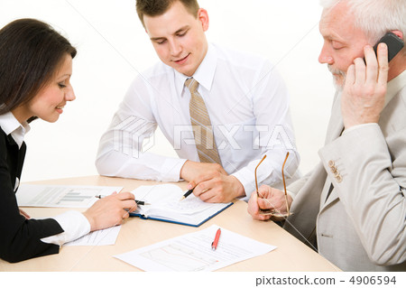 Business meeting 4906594