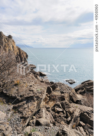 The sea and mountains The sea and mountains 4908060