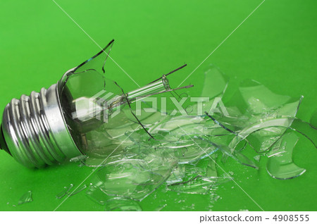 The broken bulb The broken bulb 4908555