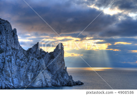 The night sea. The sea photographed at a dawn with long enduranc 4908586