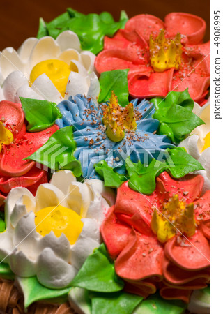 Celebratory cake 4908995
