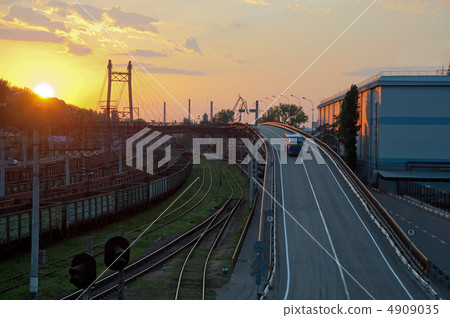 Automobile transportations 4909035
