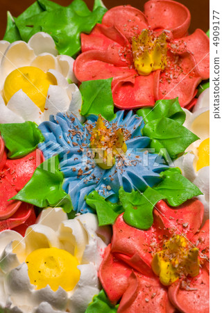 Celebratory cake 4909177