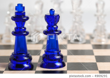 Chess king and queen Chess king and queen 4909291