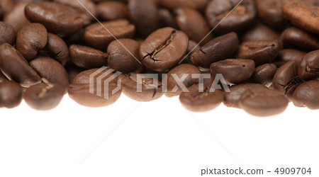 Heap of grains of coffee 4909704
