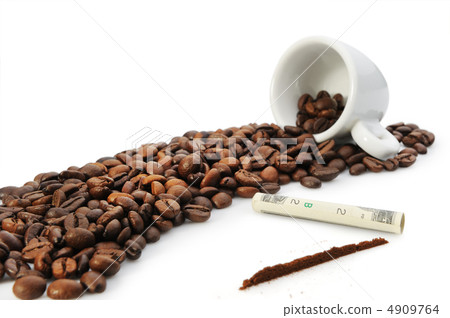 Coffee grains, a cup and twisted paper currency 4909764
