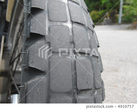 Tire wear 2 4910757