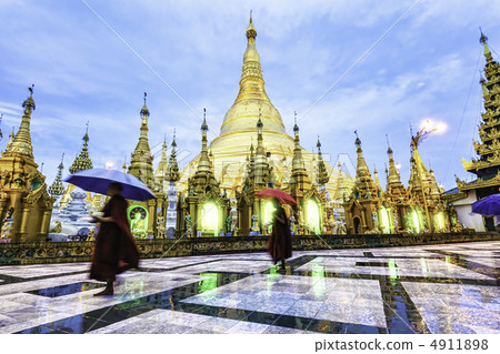 Shuedagon Pagoda (Myanmar, Yangon) 4911898
