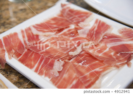 A5 ranked raw ham 4912941