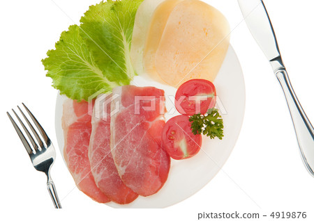 Meat cutting with vegetables and cheese Meat cutting with vegetables and cheese 4919876
