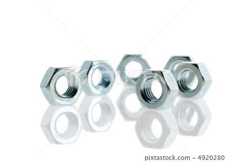 nuts 4920280