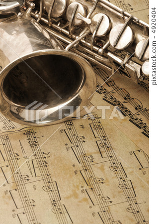Old saxophone and notes 4920404