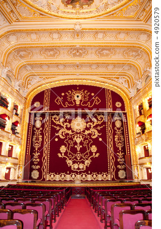 Auditorium and curtain 4920579