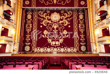 Auditorium and curtain 4920648