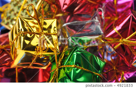 Set of gifts in boxes Set of gifts in boxes 4921833