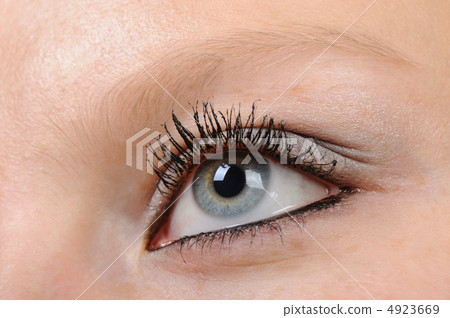 Female eye 4923669