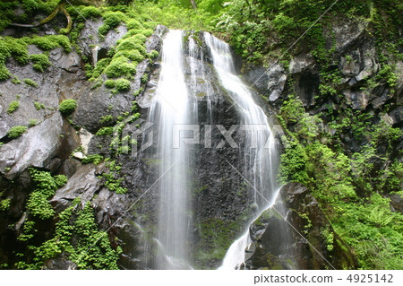 瀑布 4925142